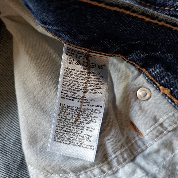 Old Navy Straight Leg Distressed Jeans 18 NWOT - Picture 6 of 6